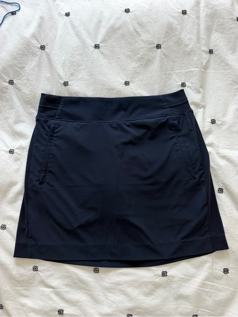 Athleta Women’s Navy Active Skort with Side Pockets Size 8